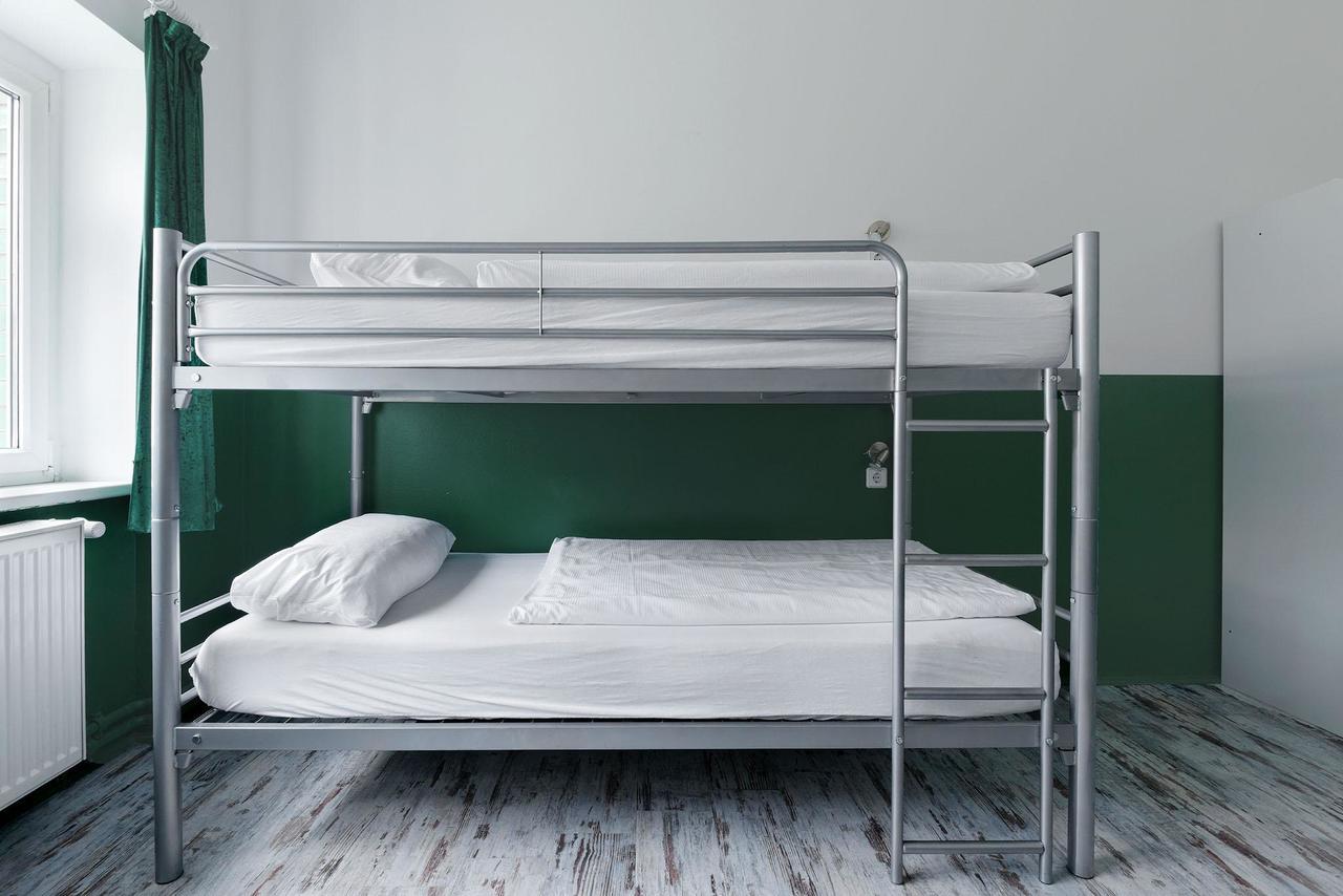 Dreibettzimmer mit Gemeinschaftsbad